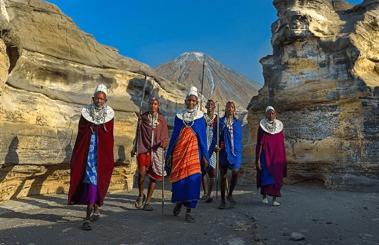Walking Safari, Maasai Culture Tour & Flying Back Zanzibar